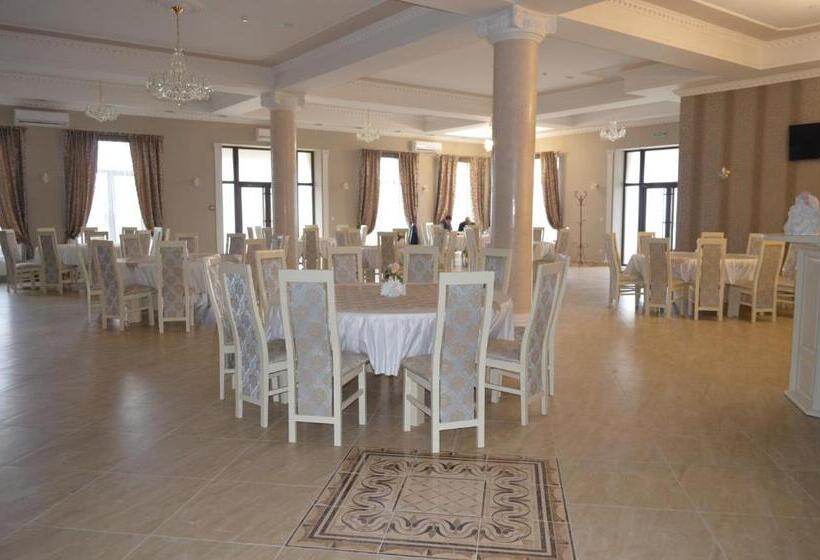 בית מלון כפרי New Continent