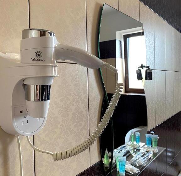 فندق New Continent