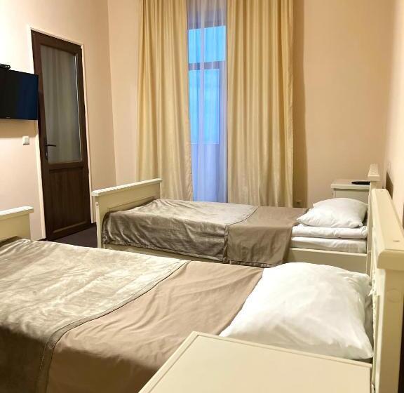 فندق New Continent