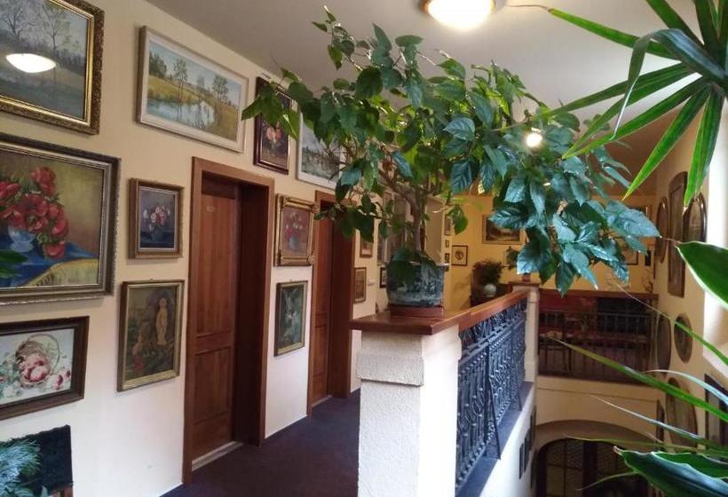 펜션 Guest House U Zámku