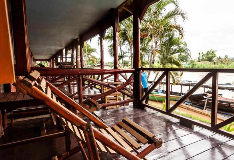 פנסיון Nongsak Riverside Guesthouse & Nongsak Guesthouse