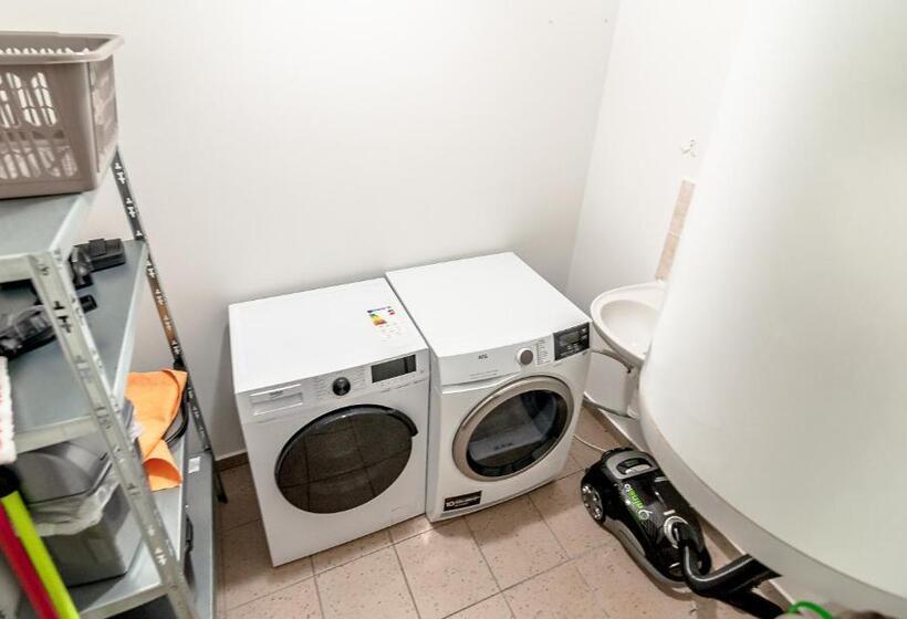 膳宿费 Penzion V údolí