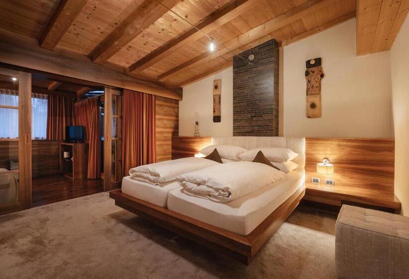 ホテル Albergo Posta Pederoa