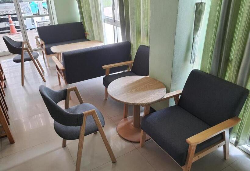هتل Chonnatee Residence