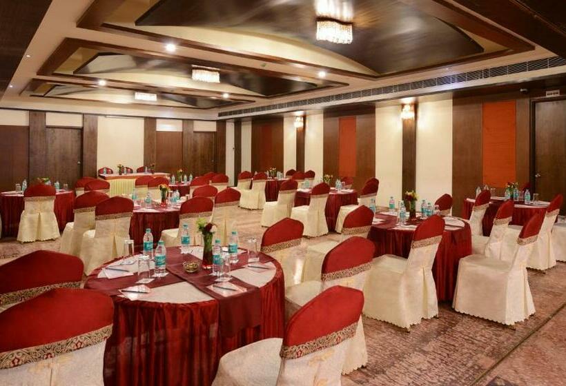 酒店 Keshav Clarks Inn Gadag