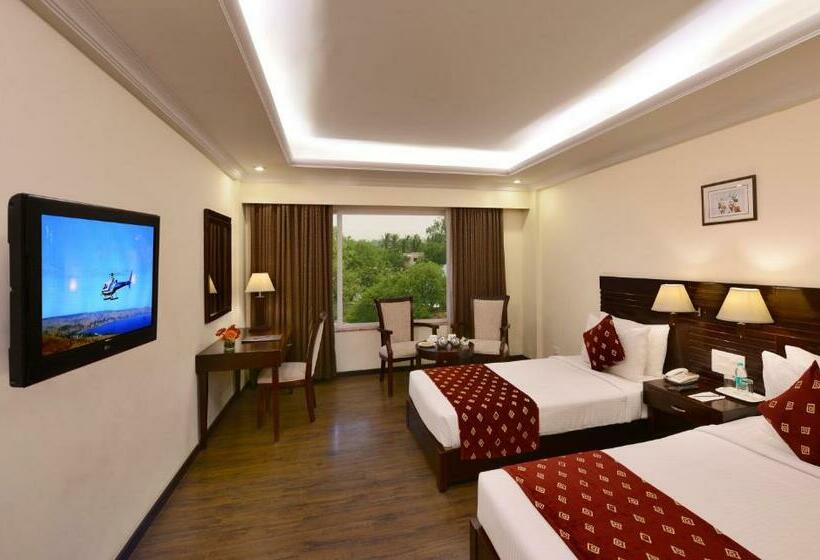 酒店 Keshav Clarks Inn Gadag