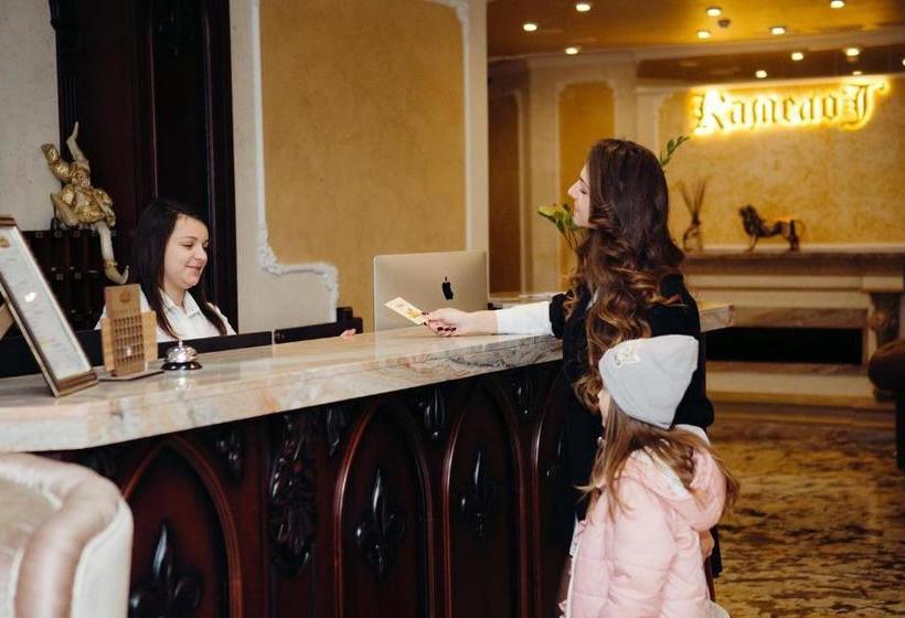 هتل Resort&spa Kamelot