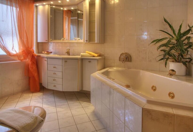 בית מלון כפרי Restaurant Alter Krug Kallinchen