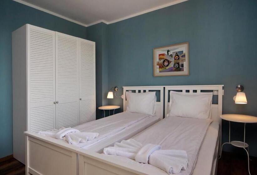 פנסיון Esterra Vini Guest House