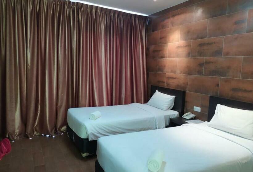 استراحتگاه Tiara Bunga Hotel & Villa