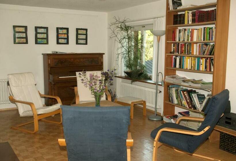 הוסטל Pension Casa Selva