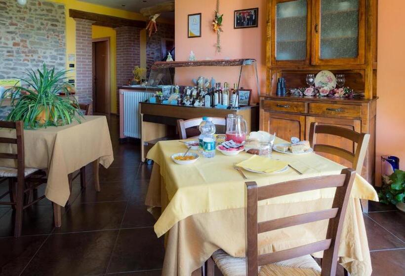 مبيت وإفطار All'ombra Del Castello