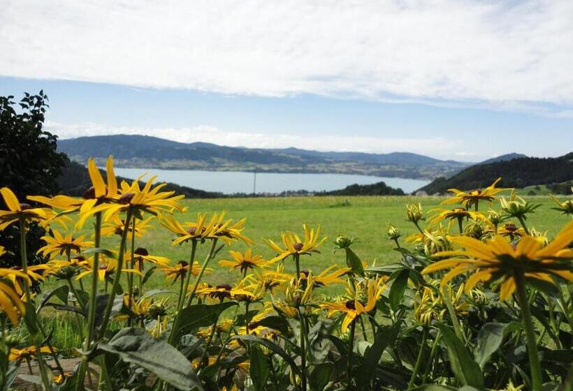Bed and Breakfast Ferienwohnungen Schöbringer