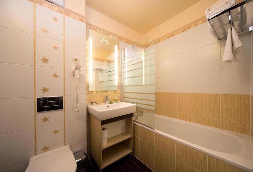 민박 Barka Galéria Hotel és étterem