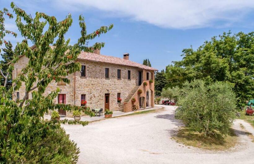 فندق Agriturismo Tenuta Di Biscina