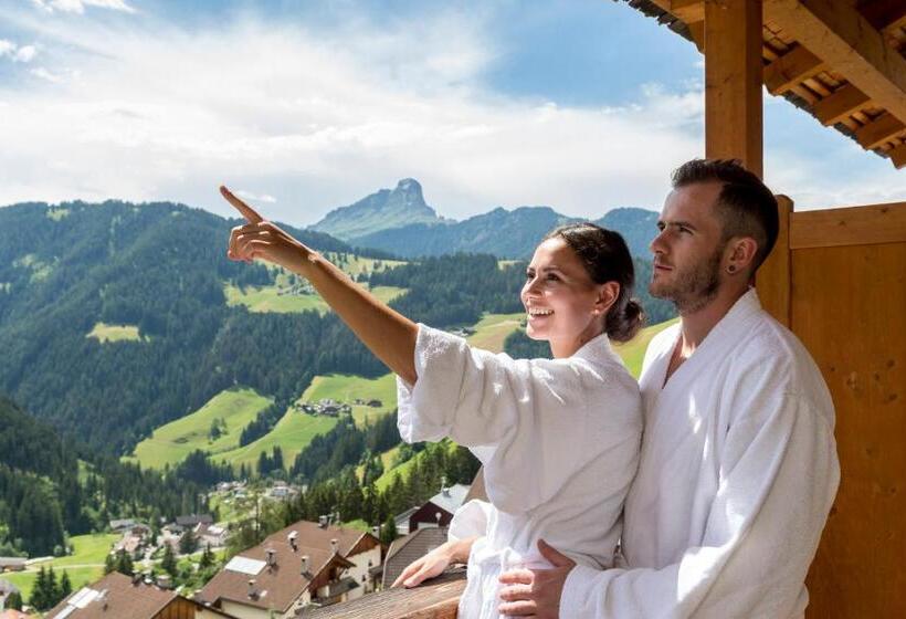Отель Alpenrose Dolomites
