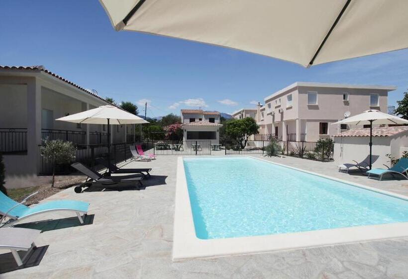 هتل Hôtel Des Nacres