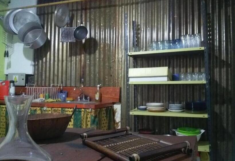بنسيون Portezuelo Del Viento   Hostel De Montaña