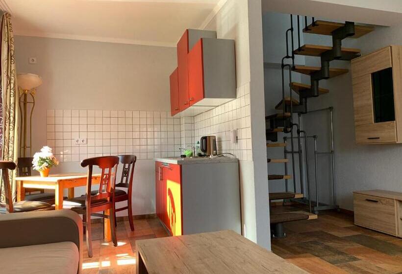 펜션 Ratskeller Hotel & Restaurant Lindow