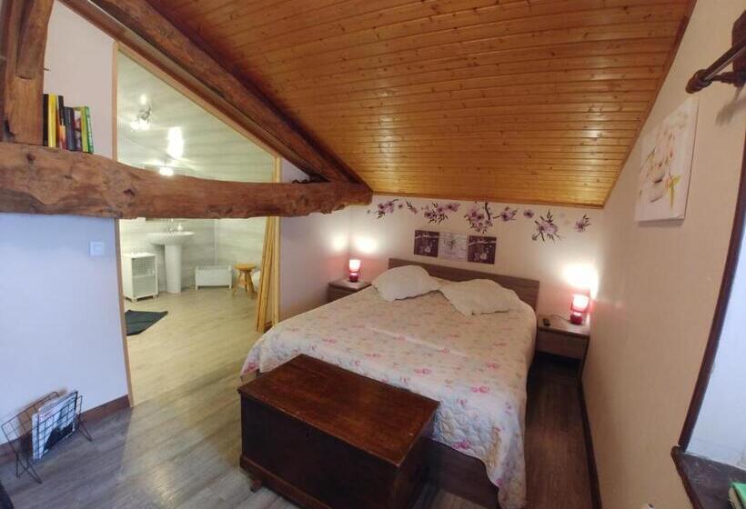 مبيت وإفطار Chambres D Hotes Manoir Le Cristal  Futuroscope à Petit Prix