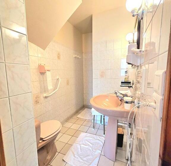 مبيت وإفطار Chambres D'hotes Chez Renée