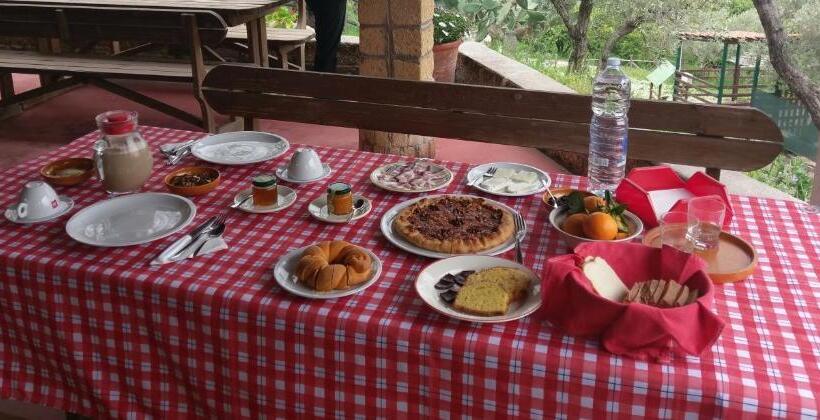 בית מלון כפרי Eco Bio Agriturismo Santacinnara