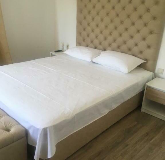ペンション Guest House Rest