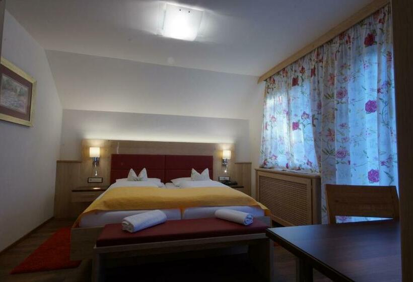 بنسيون Landgasthof Trattnig