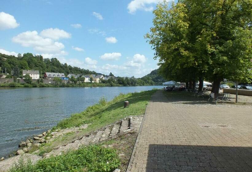 펜션 Rezas Restaurant Gästehaus