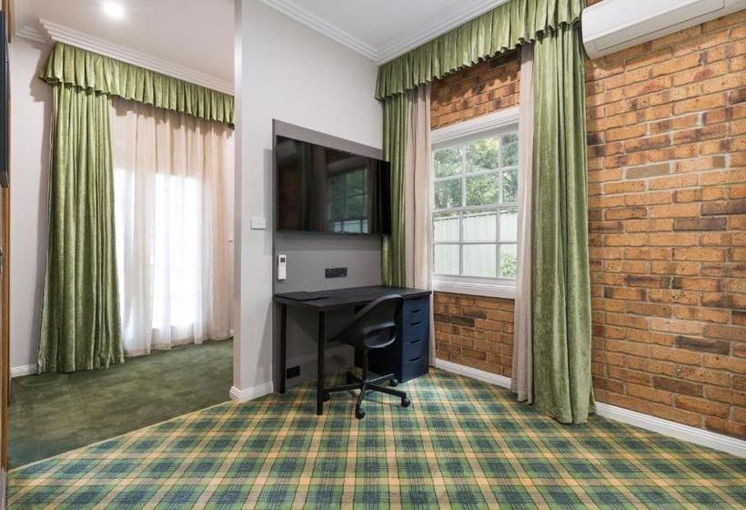 호스텔 The Carrington Inn   Bungendore