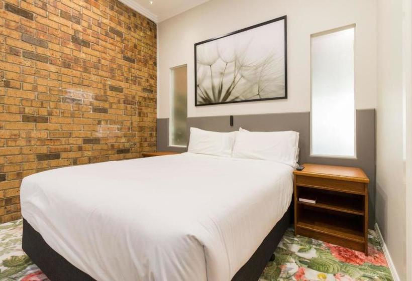 호스텔 The Carrington Inn   Bungendore