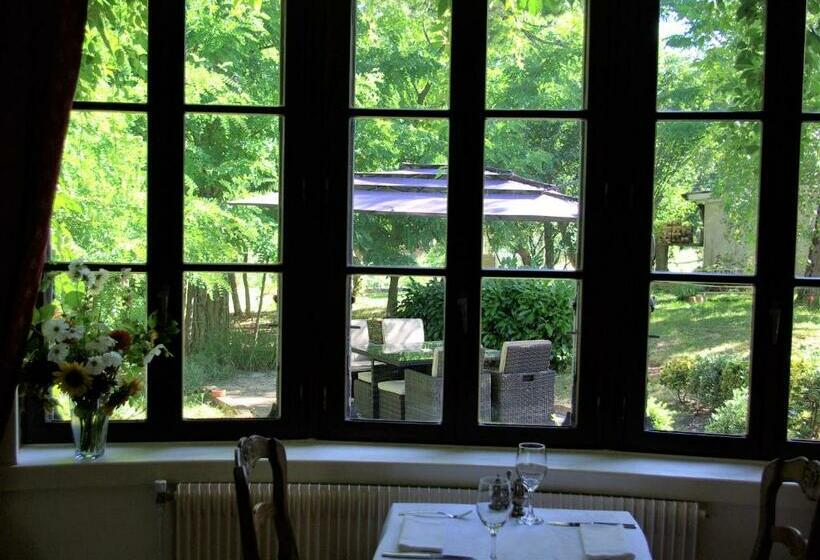 ベッドアンドブレックファースト Chateau L Orangerie