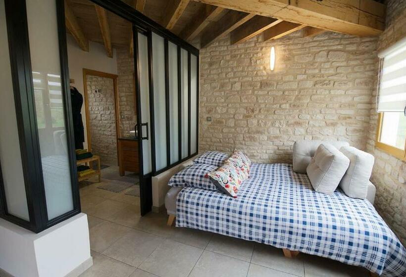 مبيت وإفطار Ferme Historique Jean De La Fontaine Et Ses Chambres D Hôtes Hammam Spa   4 étoiles