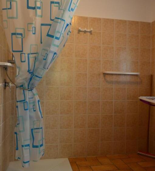 فندق Agriturismo E Turre