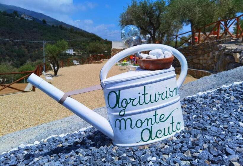 ホテル Agriturismo Monte Acuto   Natura, Mare & Relax In Piscina