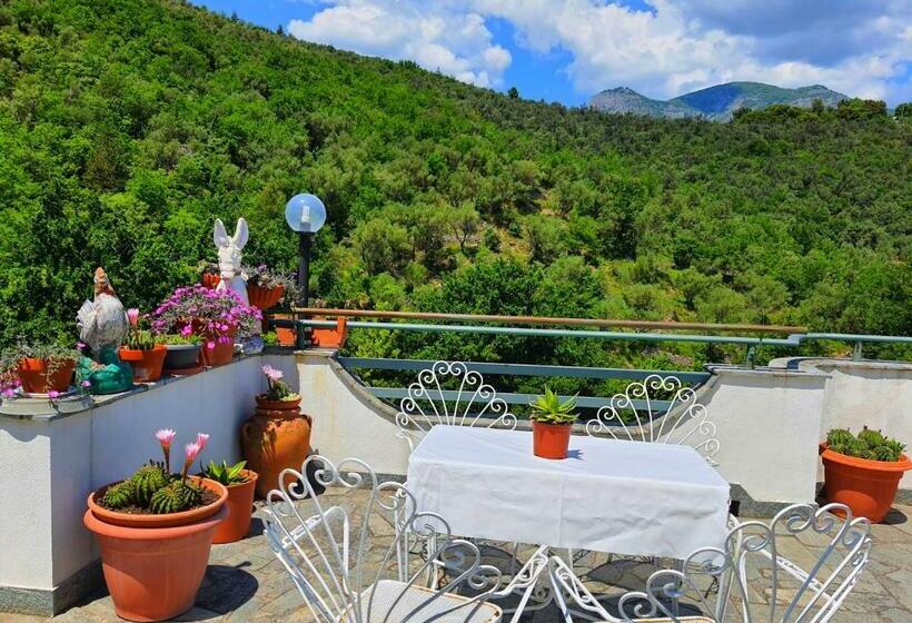 ホテル Agriturismo Monte Acuto   Natura, Mare & Relax In Piscina