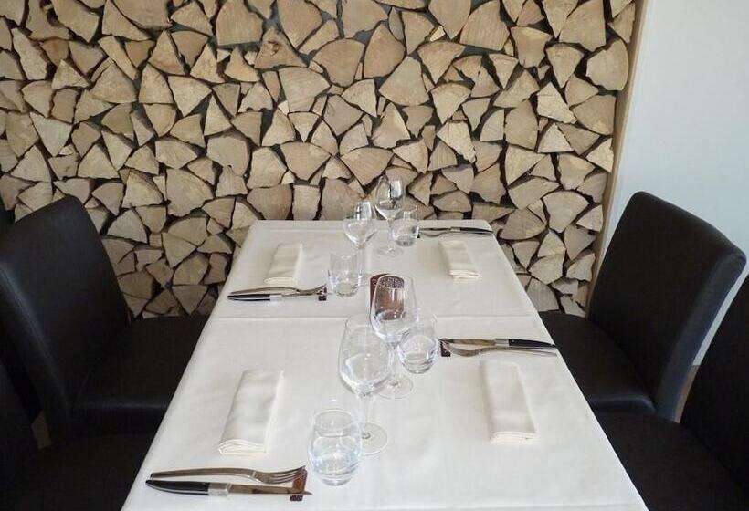 فندق Auberge De La Hardouinaisarduen