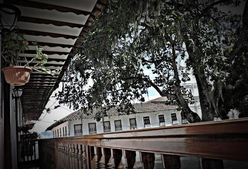 هتل Las Marías Family Home