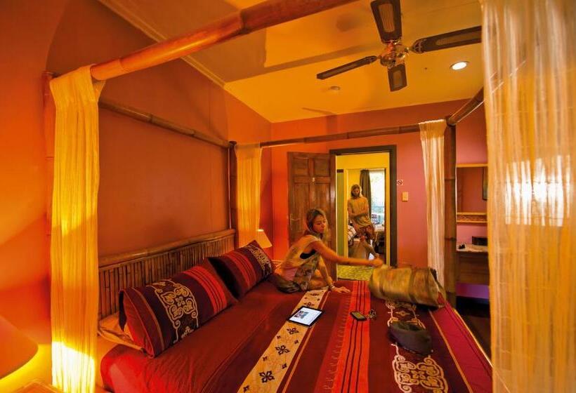 Пансион Grey Gum Lodge