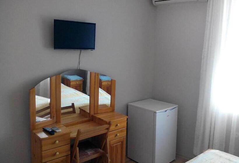 پانسیون Guesthouse Mirage