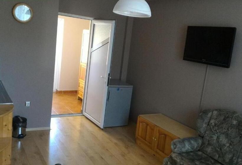 پانسیون Guesthouse Mirage