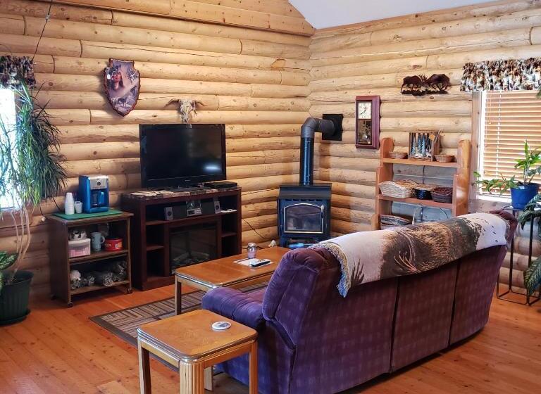 Wolf Den Log Cabin Motel And Rv Park
