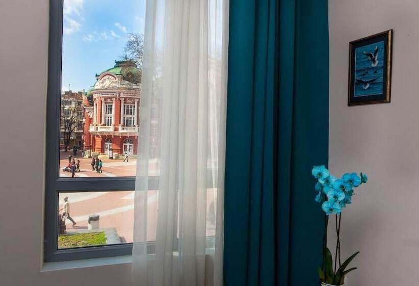 Family Hotel Opera Plaza Former City Mark