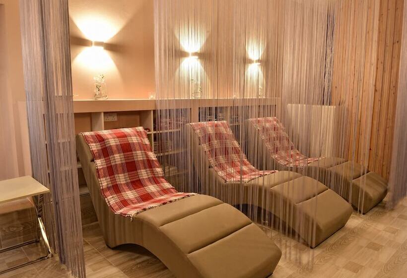 בית מלון כפרי Riverside Garden Resort