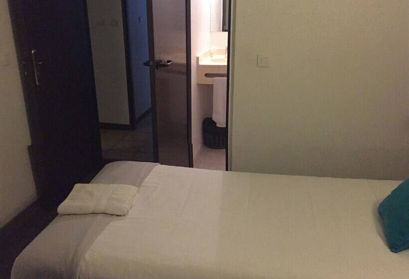 هتل The Originals Access, Hôtel Béziers Est