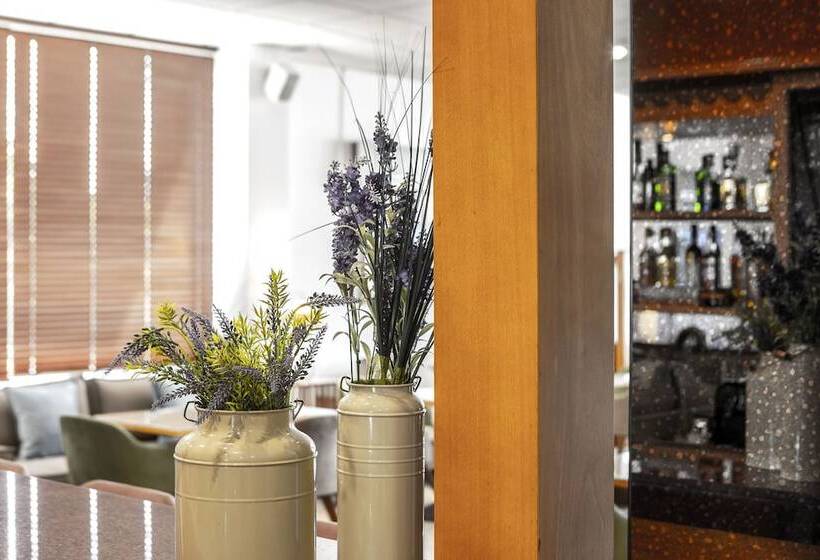 Stephanos Hotel Apartments