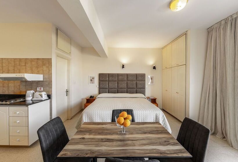 Stephanos Hotel Apartments