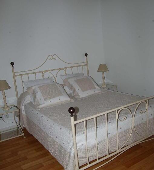 הוסטל Auberge Saint Hernin