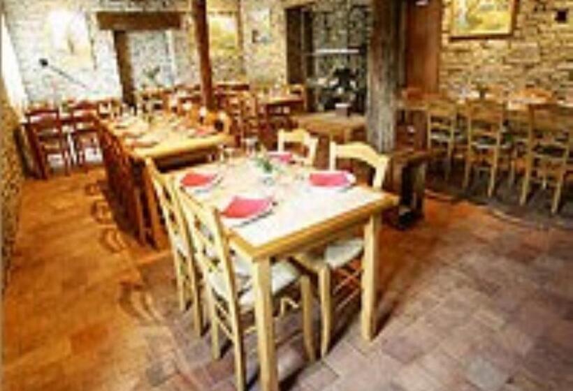 הוסטל Auberge Saint Hernin