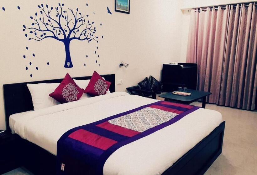 مبيت وإفطار Avlokan  Near Kainchi Dham Mandir